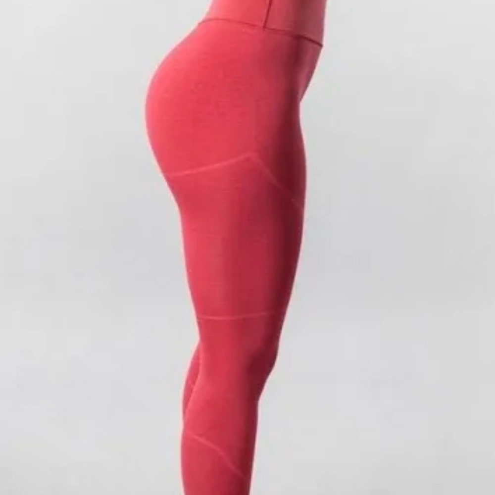 New W/O Tags Alphalete OG Revival Leggings Cherry Icee Small Limited Amplify - Picture 3 of 6